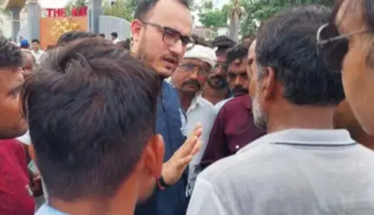वाराणसी में आम लदी डीसीएम का कहर! बुजुर्ग की मौत,&nbsp;मुआवजे की मांग पर तीन घंटे जाम