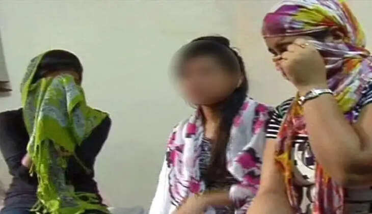 Sex Racket in Haldwani: सेक्&zwj;स रैकेट का भंडाफोड़, उत्&zwj;तराखंड पुलिस ने सरगना समेत चार महिलाओं को किया गिरफ्तार, महिला-पुरुष आपत्तिजनक हालात में मिले
