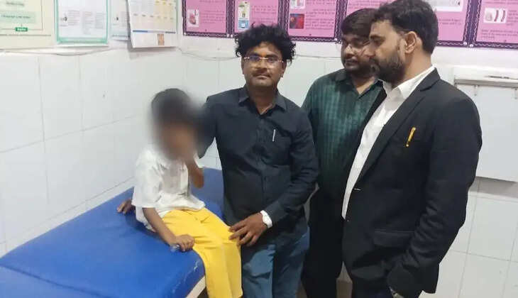 वाराणसी में 5 साल के मासूम के पेशाब करने पर टीचर ने गर्म चाकू से झुलसाया प्राइवेट पार्ट 