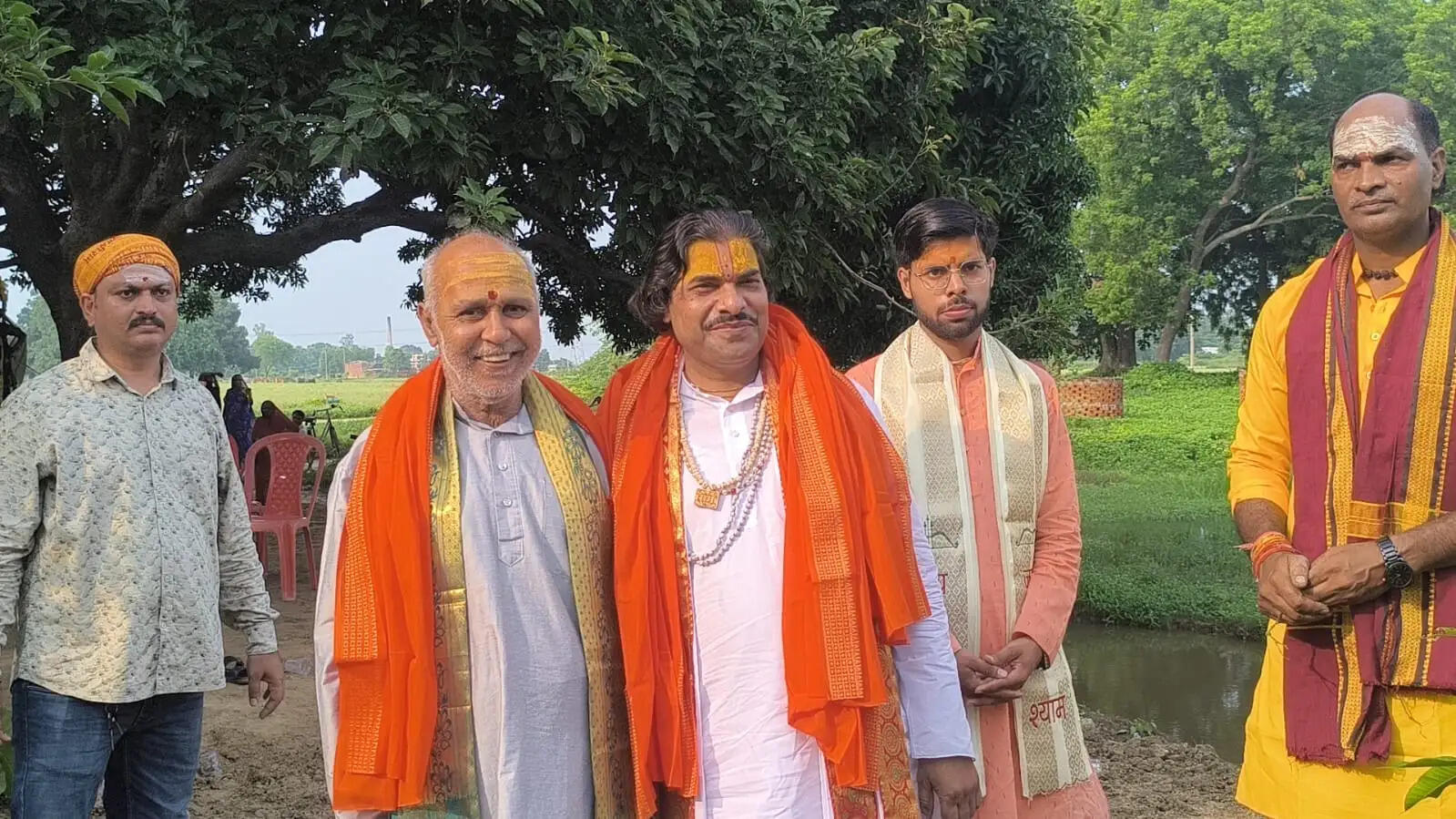 थाना गद्दी के प्राचीन शिवधाम में गूंजा हर-हर महादेव, महा रुद्राभिषेक के साथ वृहद पौधारोपण  