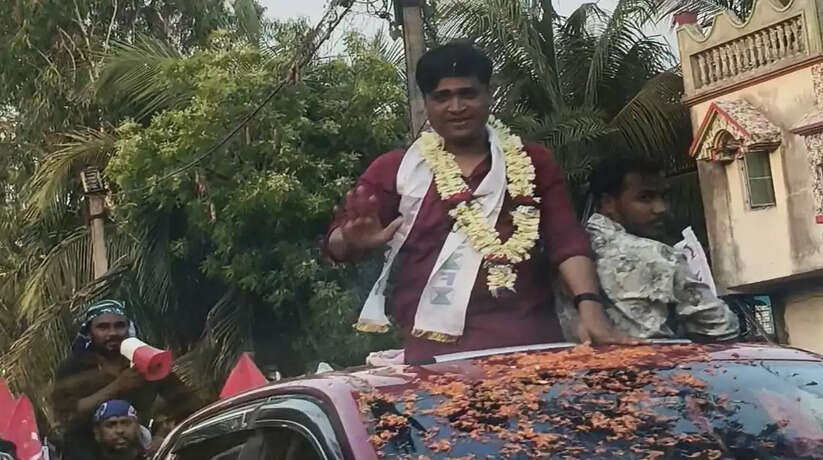 चुनाव प्रचार में उतरे ISF उम्मीदवार मूसा करीम मोल्ला, समर्थकों का उमड़ा भारी जनसैलाब