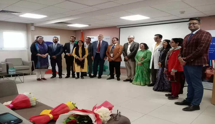 वाराणसी में स्वास्थ्य विभाग की अनूठी पहल, महिलाओं की कैंसर स्क्रीनिंग शुरू