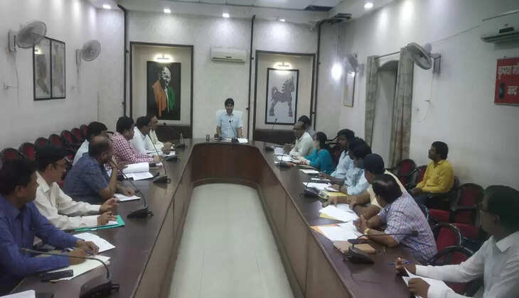 डीएम ने चयनित विकासखंड के लक्ष्य को संतृप्तिकरण करने का दिया निर्देश