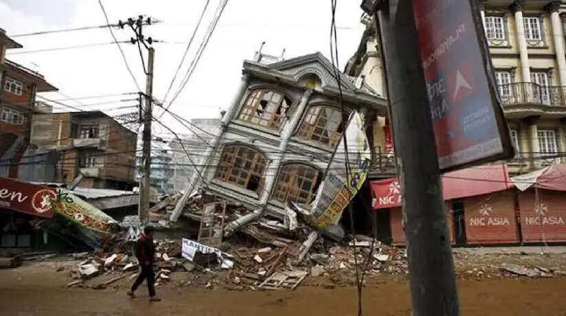 Earthquake: शुक्रवार आधी रात को आए 6.4 तीव्रता के भूकंप से नेपाल में भारी जानमाल का नुकसान