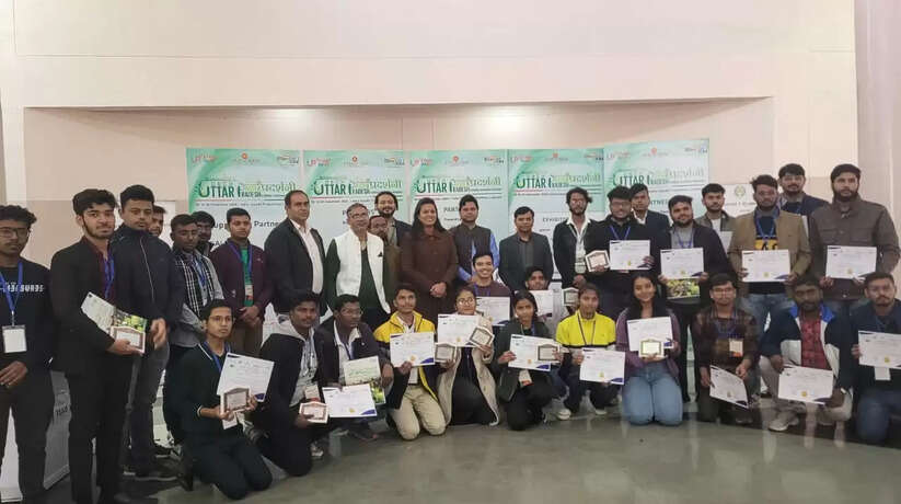 आईटीएम के छात्रों ने लखनऊ में आयोजित हेकाथॉन में प्राप्त किया तीसरा स्थान