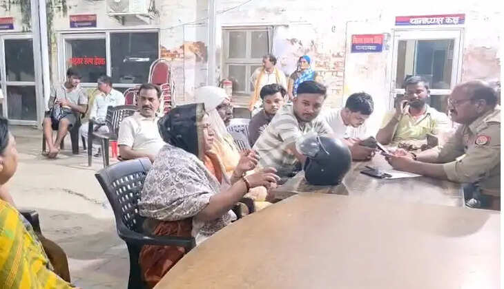 Chandauli News, Mughalsarai News, Social Media Controversy Chandauli, PDDU Nagar News, Subhash Nagar Ward News, Chandauli Breaking News, Social Media Comment Case, Indecent Comments on Women, Mughalsarai Kotwali, Chandauli Latest News