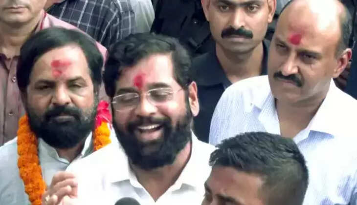 महाराष्ट्र में BJP का चौका, ठाकरे से छीना अंतिम मौका,&nbsp;शिंदे गुट को आज मुंबई आने से रोका