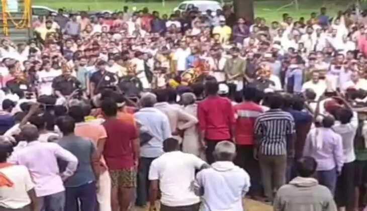 सेना&nbsp;के जवान की अंतिम विदाई मे उमड़ा जन सैलाब, क्षेत्र में शोक की लहर