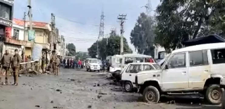 Narwal of Jammu: जम्मू के नरवाल में 2 Blast in cars, two blasts in 20 minutes, 9 people injured, NIA की टीम जांच करेगी