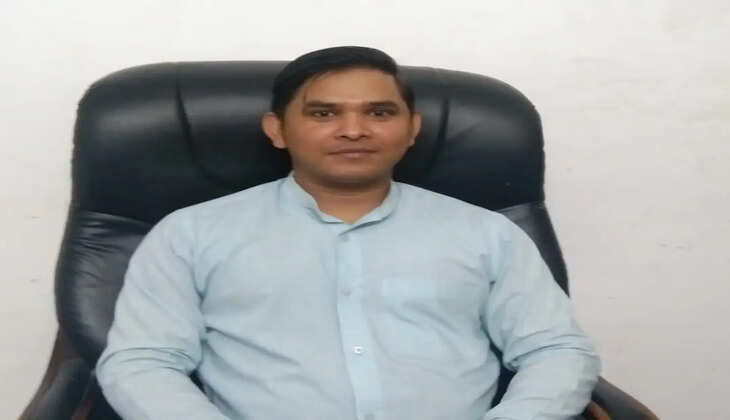 अयोध्या के तारुन में गंभीर बीमारियों के प्रकोप से जूझ रही जनता के लिए संजीवनी बने डॉक्टर पंचम कमलेश