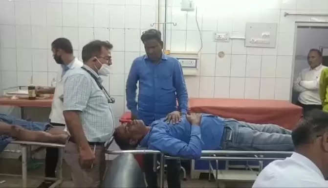 Chandauli News: चन्दौली में दो अलग अलग दुर्घटनाओं में 4 लोग गंभीर रूप से घायल, परीक्षा देकर घर जा रहे थे छात्र