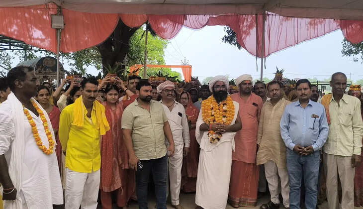 Shat Chandi Mahayagya, Srimad Bhagavat Katha, Nepali Mata Bhagwati Dham, Varanasi Religious Event, Kalash Yatra, Hindu Religious Ceremony, Bhagavat Katha Varanasi, Yagya Mahotsav, Spiritual Event Uttar Pradesh, Choubepur Varanasi, Devotional Gathering, Vedic Rituals, Ayodhya Saints, Vrindavan Spiritual Discourse, Ganga Kalash Yatra, Religious Festival News, Hindu Temple Event, Mahayagya Celebration, Bhakti Program, Varanasi Temple News, Sanatan Dharma Event, Spiritual Awakening, Religious Tourism Varanasi, Uttar Pradesh News, Live Bharat News