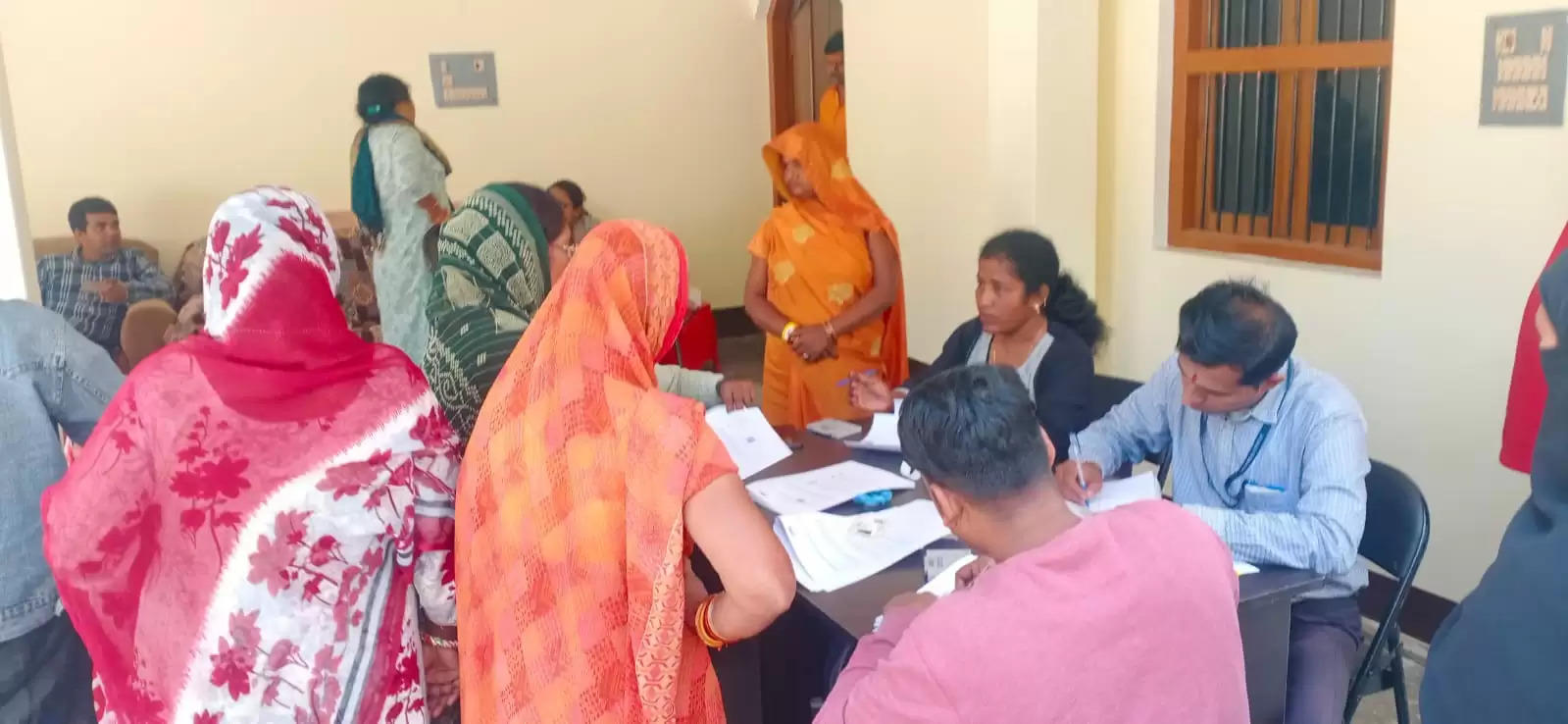 Varanasi News: होमी भाभा कैंसर अस्पताल में स्वास्थ्य शिविर का आयोजन महिलाओं का किया गया निशुल्क जांच150 महिलाएं हुई लाभान्वित