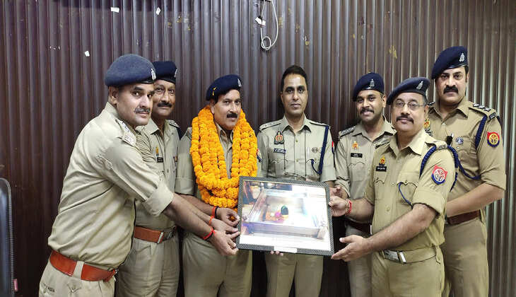 Chanduali News: क्षेत्राधिकारी मधुप कुमार सिंह की शानदार विदाई पुलिस लाईन चन्दौली में संपन्न, पुलिस महकमे के सभी आला अधिकारी रहे मौजूद