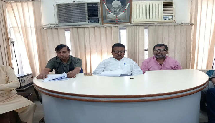 Varanasi News: 22 नवम्बर को सपा के पूर्व राष्ट्रीय अध्यक्ष एवं संस्थापक स्व० मुलायम सिंह यादव जी के जयंती के अवसर पर विशाल साईकिल जुलुस भेलूपुर, सोनारपुरा, मदनपुरा, गोदौलिया गिरजाघर, नईसड़क होते हुए लहुराबीर चौराहे की ओर प्रस्थान करेगी।