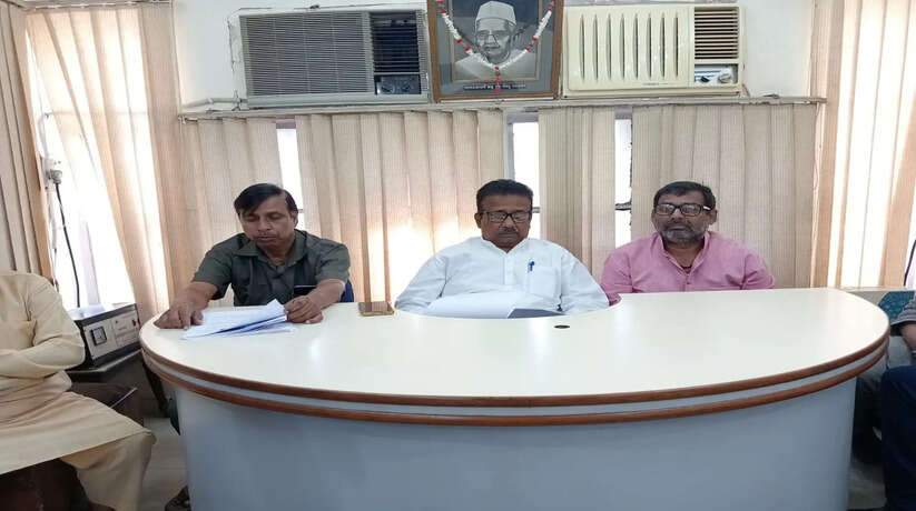 Varanasi News: 22 नवम्बर को सपा के पूर्व राष्ट्रीय अध्यक्ष एवं संस्थापक स्व० मुलायम सिंह यादव जी के जयंती के अवसर पर विशाल साईकिल जुलुस भेलूपुर, सोनारपुरा, मदनपुरा, गोदौलिया गिरजाघर, नईसड़क होते हुए लहुराबीर चौराहे की ओर प्रस्थान करेगी।