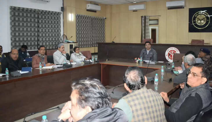 Prayagraj News: जिलाधिकारी ने नेताजी सुभाष चन्द्र बोस की जयंती&nbsp;को भव्य रूप से आयोजित किए जाने के दिए निर्देश